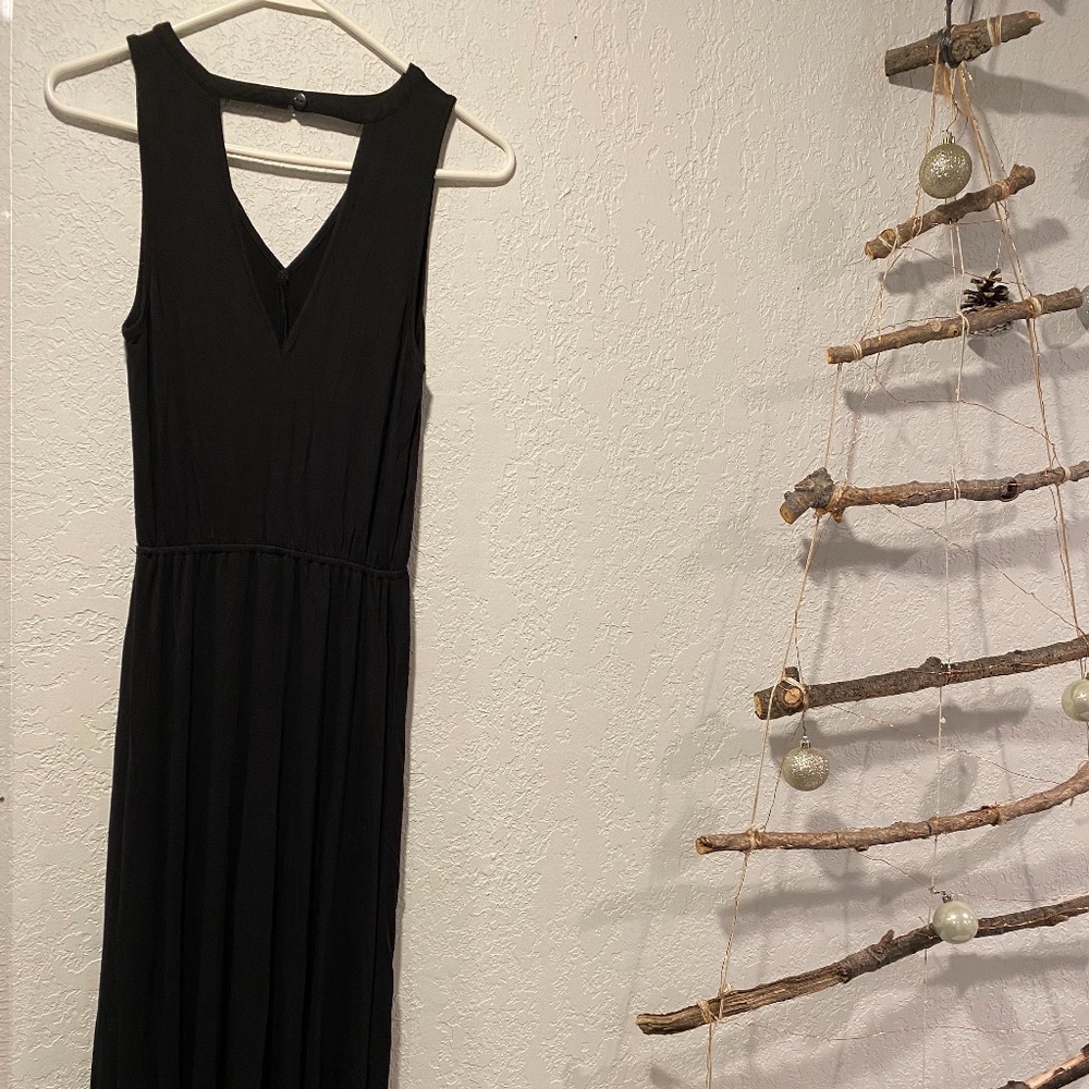 Black midi dress